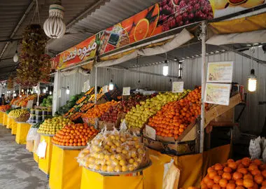 اثرگذاری ۱۶ بازارچه «از مزرعه تا سفره» بر معیشت مردم / تدوین آیین‌نامه جدید فعالیت بازارچه‌ها در شیراز