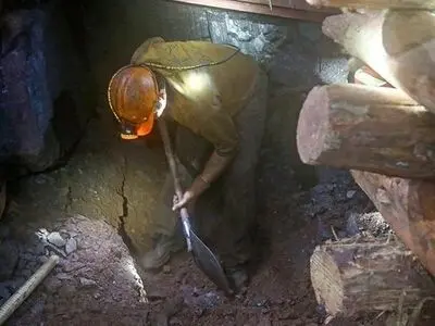 مرگ یک کارگر در معدن زغال سنگ «باب نیزو»