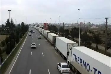 توافق ایران و آذربایجان برای افزایش تردد روزانه ناوگان از مرز آستارا