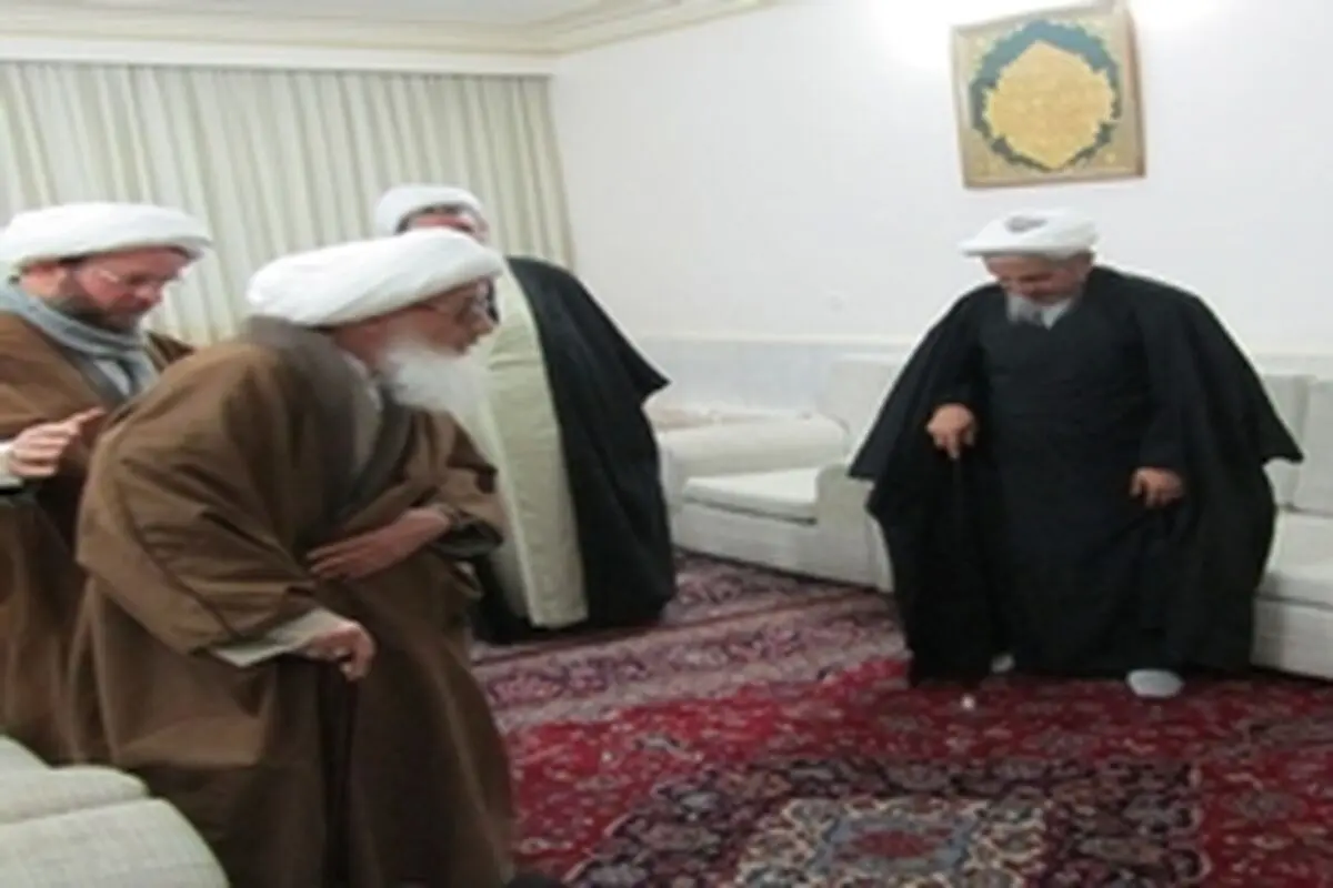 تماس‌تلفنی آیت‌الله وحیدخراسانی با آیت‌الله صانعی