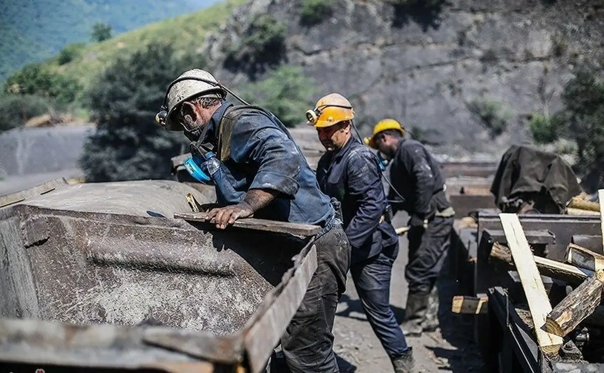 حادثه برای کارگران معدن زغالسنگ خمرود/ یک کارگر فوت شد