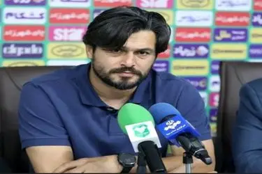 اعتراض سرمربی پیکان به استفاده سرخابی‌ها از ورزشگاه شهر قدس!