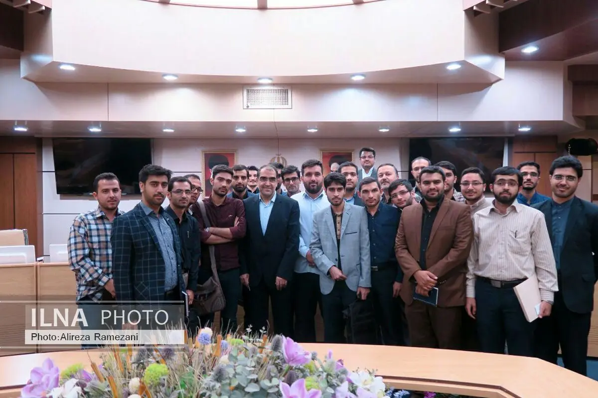 گزارشی از جلسه 6 ساعته تشکلهای دانشجویی با وزیر بهداشت