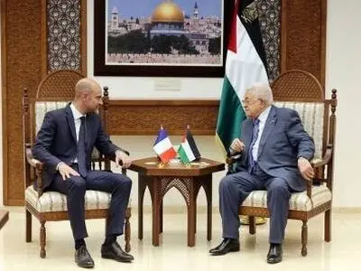 دیدار رئیس تشکیلات خودگردان فلسطین با وزیر خارجه فرانسه