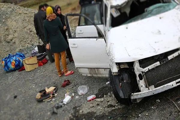 مرگ یک عابر پیاده و مصدوم شدن ۱۲ نفر در تصادفات جاده‌ای خراسان رضوی