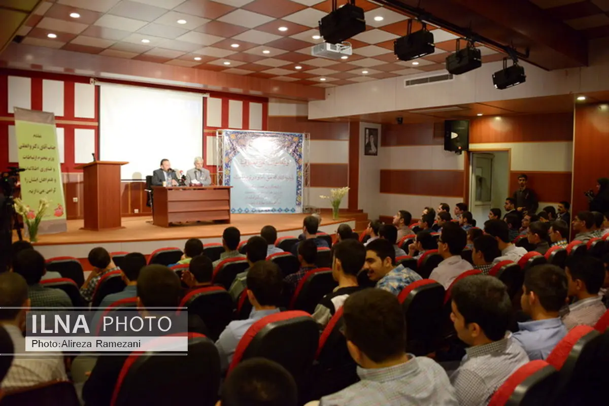 نگاه صرف به فضای مجازی وبگردی و سرگرمی، یک تهدید است