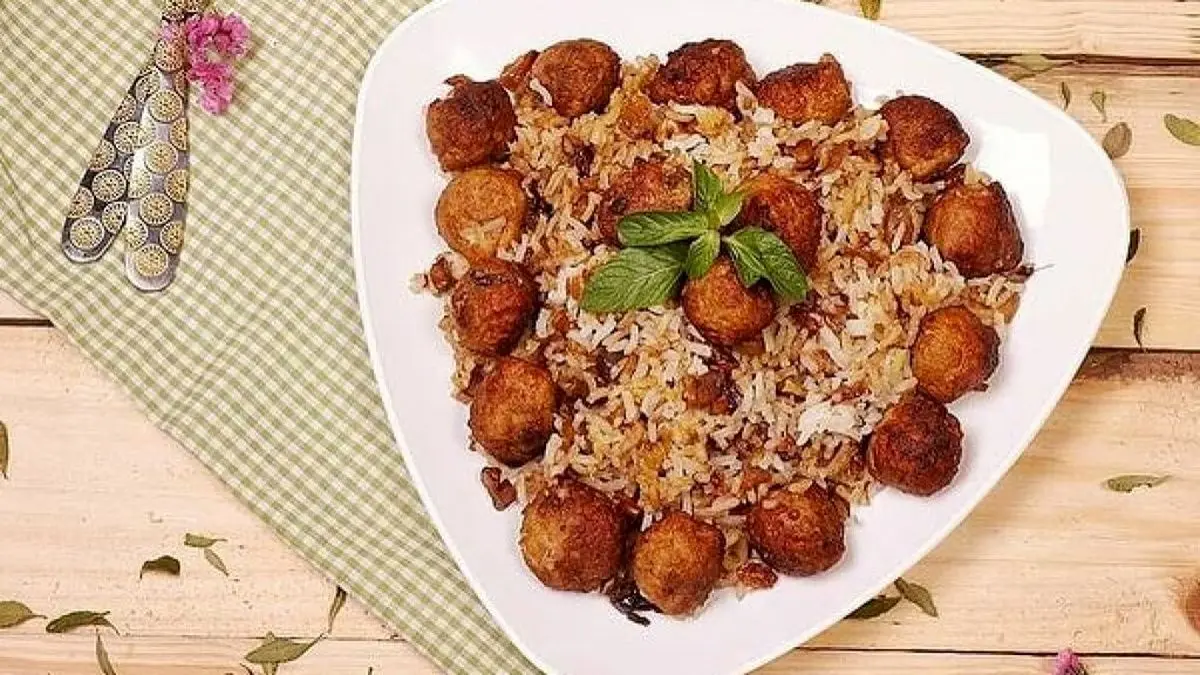 طرز تهیه قنبر پلو ؛ سحری معروف شیرازی‌ها