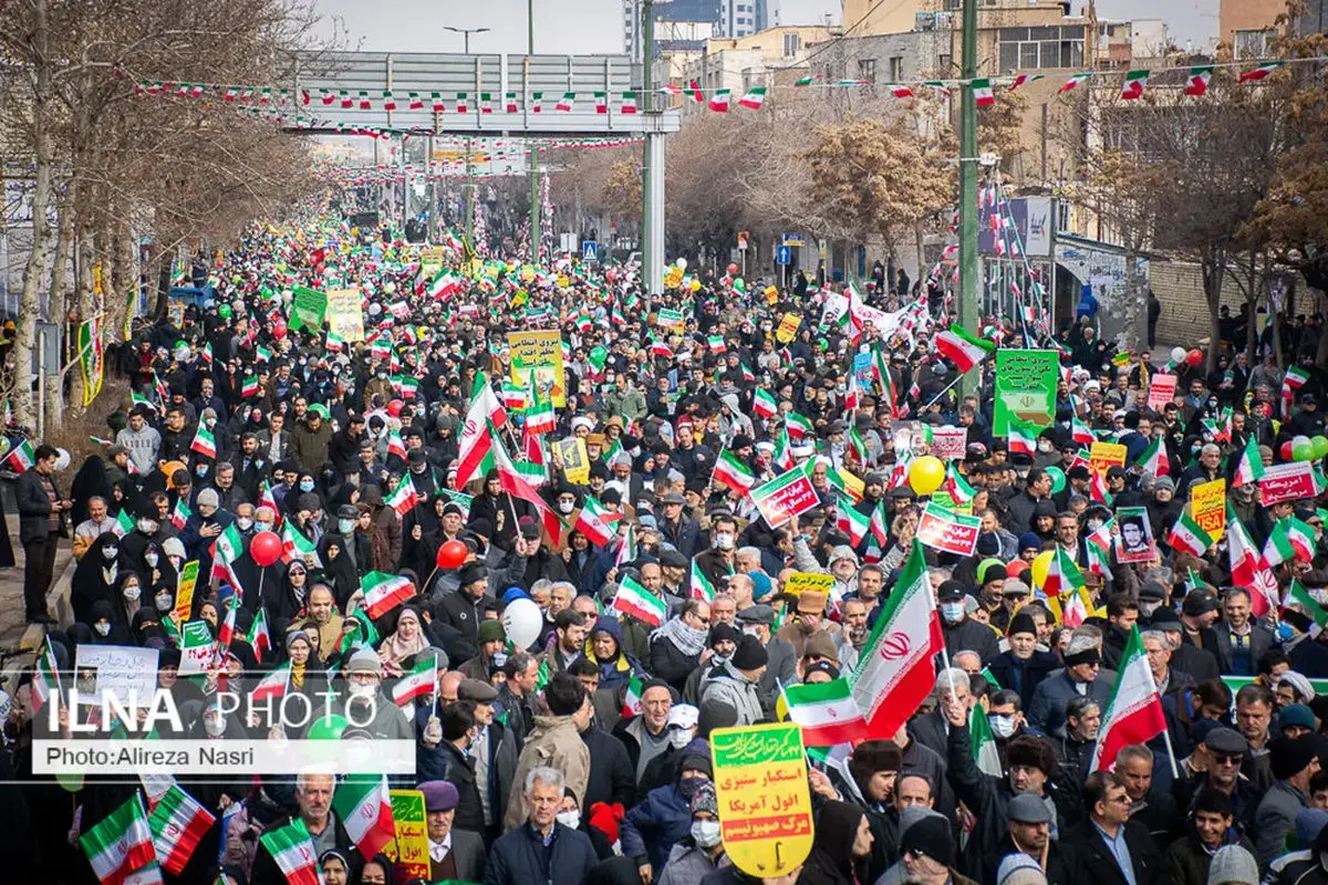 راهپیمایی ۲۲ بهمن با حضور پرشور قزوینی‌ها برگزار شد