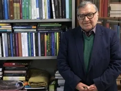 دانشگاه‌ها "دانشجویان بورسیه" را به صورت آزمایشی در هیات علمی بپذیرند/ در صورت ضعیف بودن، عذرشان را بخواهند