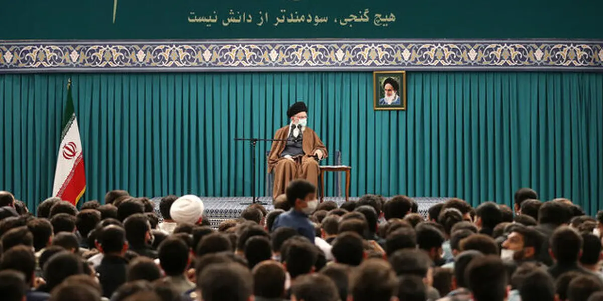 کشور نیازمند آرمانخواهی، امید وعقلانیت است/ مسائل مختلف کشور قابل رفراندوم نیست