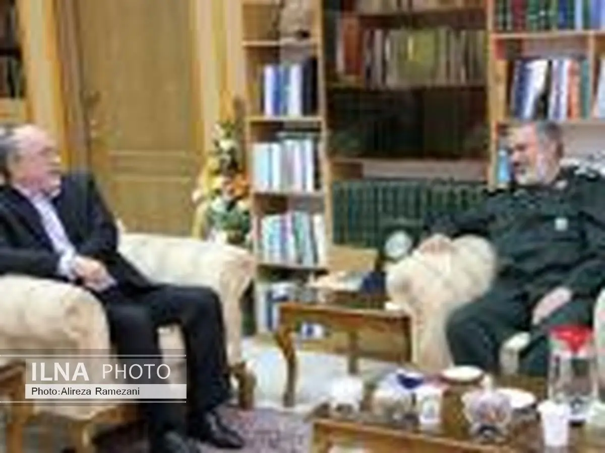 دیدار فرمانده نیروی دریایی سپاه با استاندار گیلان