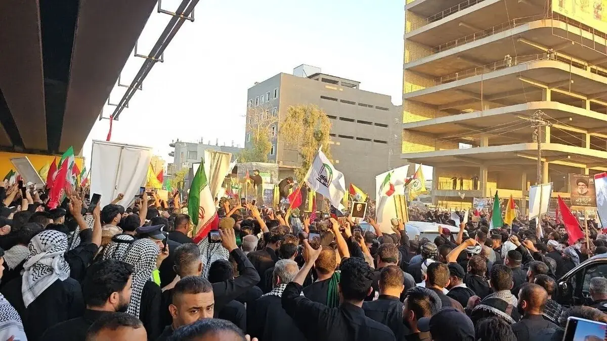  پایان تشییع باشکوه پیکر مطهر رهبر شهید انقلاب اسلامی در نجف اشرف