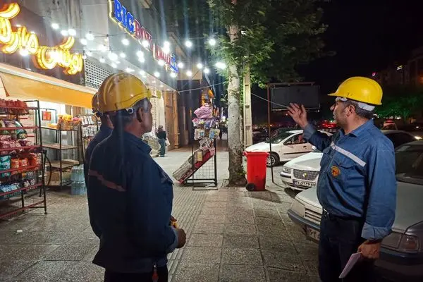 جمع آوری ۲۶۰۰ ریسه نوری در شیراز
