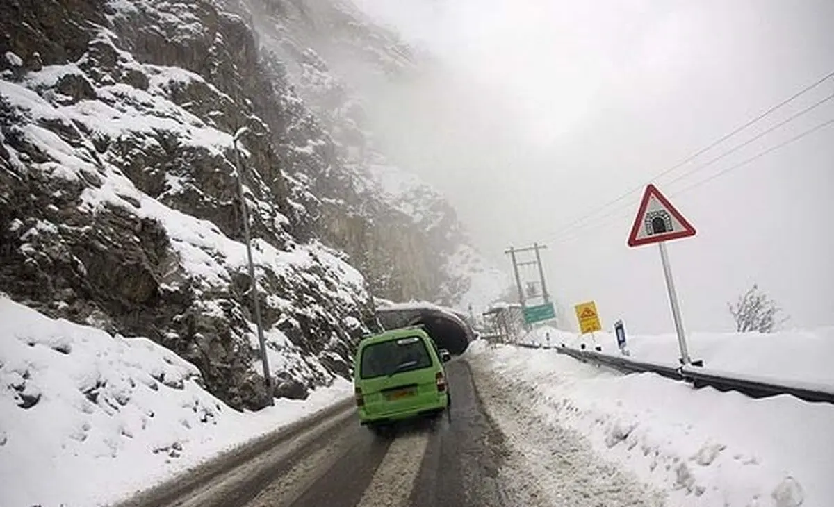 بسته شدن جاده های چالوس و هراز 