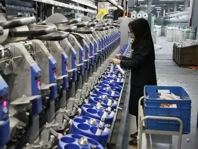 با هر واگذاری که سرمایه ملی را تبدیل به سرمایه خصوصی و خانوادگی کند، مخالف هستیم