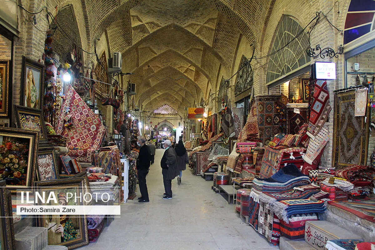 بازار وکیل شیراز در حسرت مسافر /تعطیلی ۷۰ درصدی بازار صنایع دستی فارس در ۱۰ ماه اخیر/  بازاریان: تا کنون هیچ حمایتی از ما نشد
