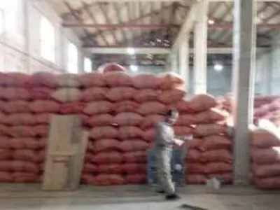 کشف بیش از ۷۴ تن برنج و شلتوک احتکار شده در صومعه‌سرا