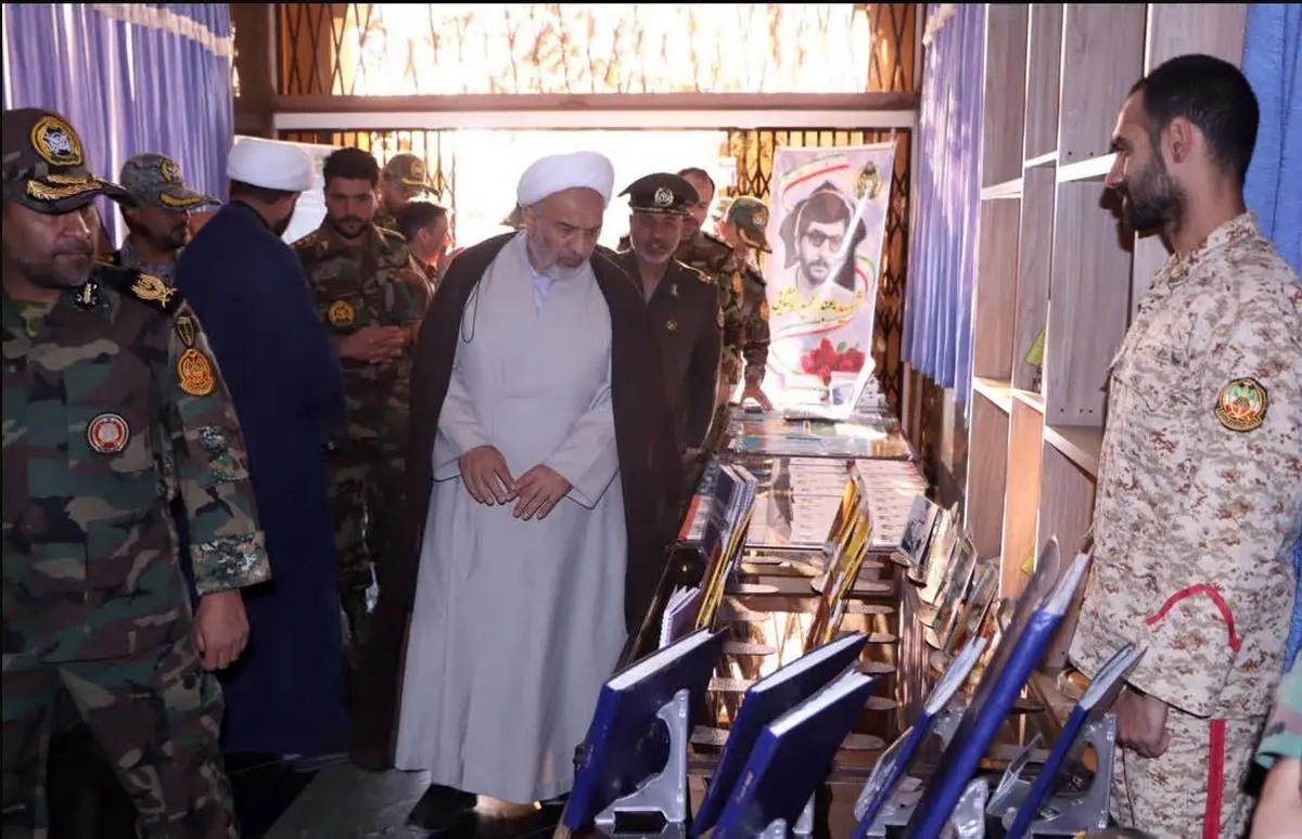 سربازان ما فقط درمیدان نظامی فعال نیستند، بلکه در عرصه علم و فرهنگ نقش آفرین هستند
