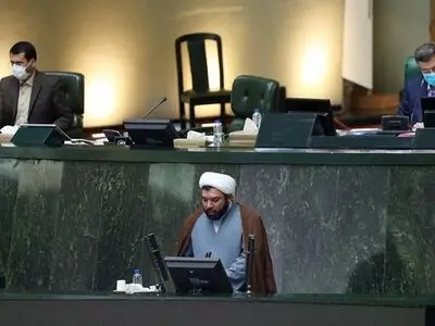 نوری ۳ دوره در مجلس و کمیسیون کشاورزی نقش فعالی داشته و کشاورز زاده است