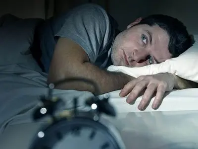 چرا کمبود خواب ما در آخر هفته صاف نمی‌شود؟ | چطور بدهی به خواب را جبران کنیم؟