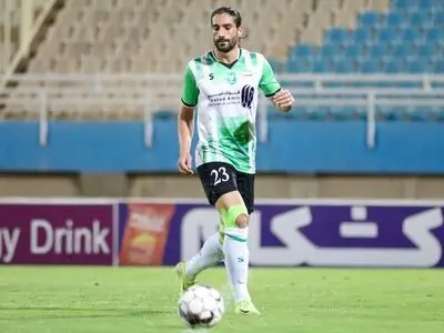 مدافع خیبر در فهرست تابستانی پرسپولیس