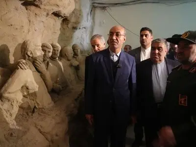 بازدید استاندار کرمانشاه از مرکز فرهنگی و موزه دفاع مقدس گیلانغرب
