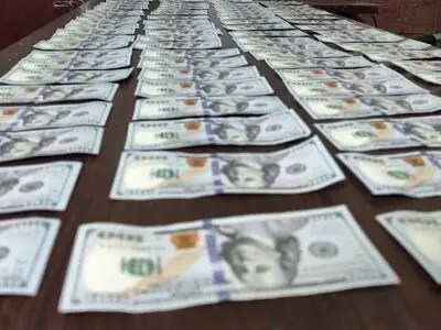 دستگیری قاچاقچی ارز در پایانه مرزی شلمچه 

