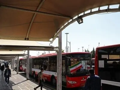 ورود ۵۳ دستگاه اتوبوس دوکابین چینی به گمرک بندرعباس
