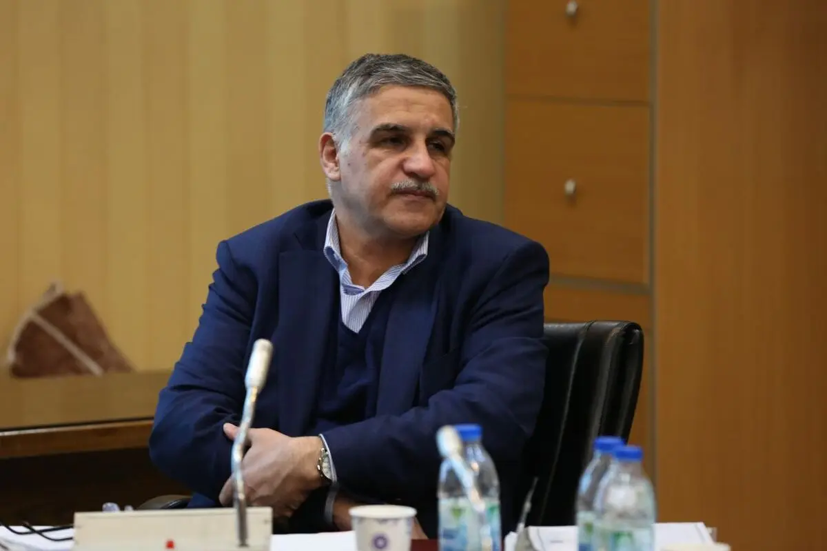 وجود بیش از ١٠٠هزار میلیارد تومان فرار مالیاتی در ایران/تشخیص مالیات بر تراکنش‌های بانکی شفاف شود
