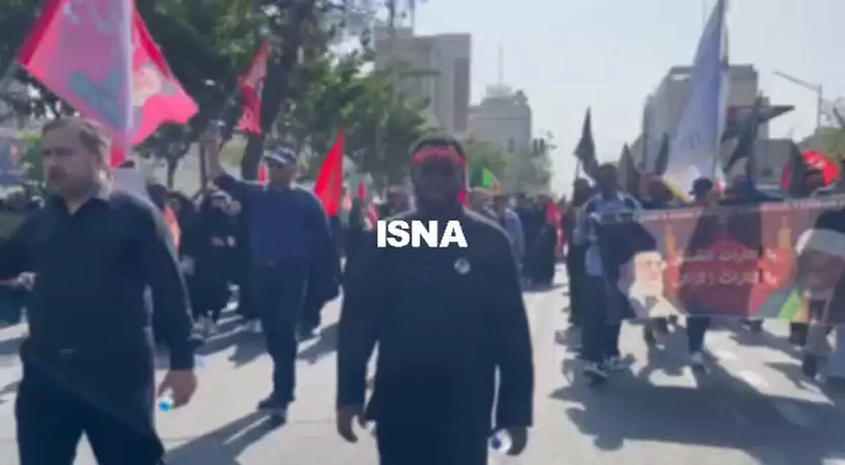 حضور نمایندگانی از کشورهای آفریقایی برای بدرقه رهبر شهید انقلاب + فیلم