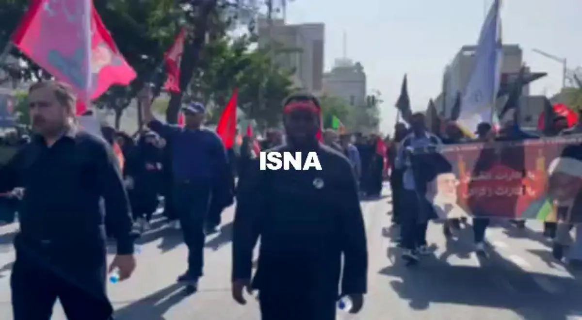 حضور نمایندگانی از کشورهای آفریقایی برای بدرقه رهبر شهید انقلاب + فیلم