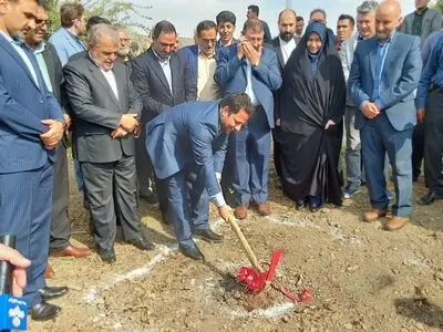 کشتارگاه صنعتی ۴ هزار  قطعه‌ای طیور در بروجرد احداث می شود