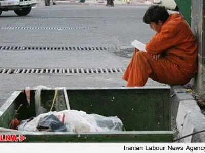 تاخیر در پرداخت مزدِ کارگران شهرداری زابل/ پاکبانان: جایی نمانده که مقروض نباشیم