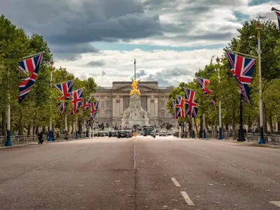 درآمد بیش از ۱ میلیون پوندی اینفلوئنسرهای زیر 30 سال در بریتانیا 