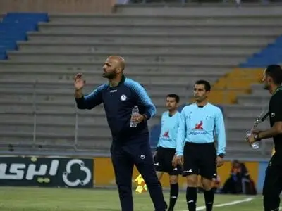 عبداللهی: نفت مسجد سلیمان را در نیم فصل دوم ارزیابی کنید / جنجال روی مسائل داوری زیبنده فوتبال ما نیست