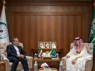 عراقجي وبن فرحان يؤكدان على تعزيز وتطوير العلاقات الإيرانية السعودية في جميع المجالات