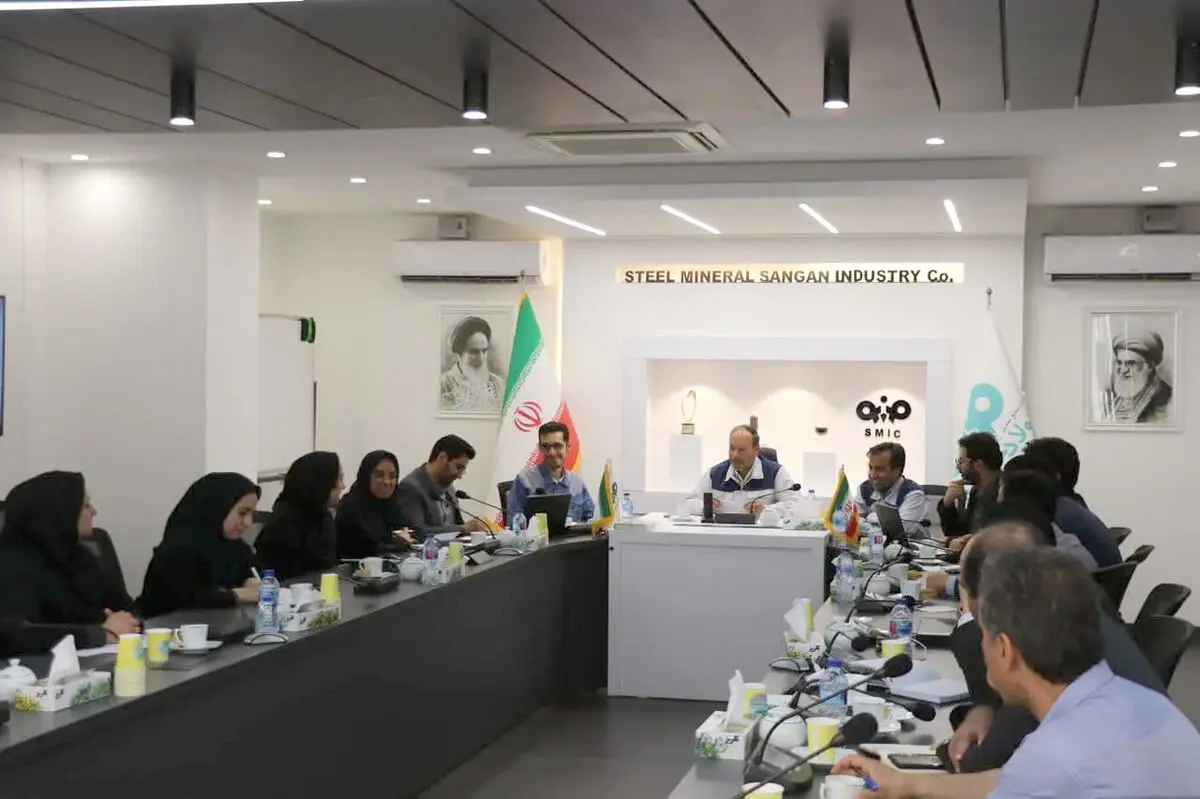 بازدید مدیران و کارشناسان پارک علم و فناوری از فولاد سنگان
