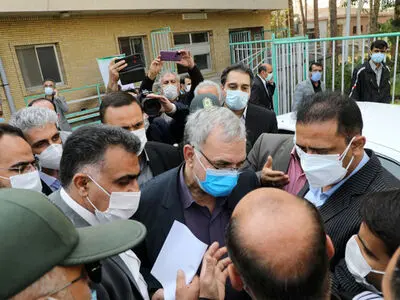 ترخیص 30 بیمار کرونایی بیمارستان ولایت همزمان با حضور وزیر بهداشت در دامغان صحت ندارد / در سفر وزیر بهداشت پروتکل های بهداشتی رعایت نشد