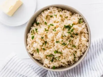 طرز تهیه سیر پلویِ خوش طعم و عطرِ اصیل ایرانی 