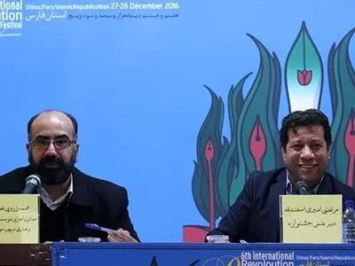 تجلیل از ۳ پیشکسوت شعر انقلاب/ شعر انقلاب اسلامی تعریف‌پذیر است