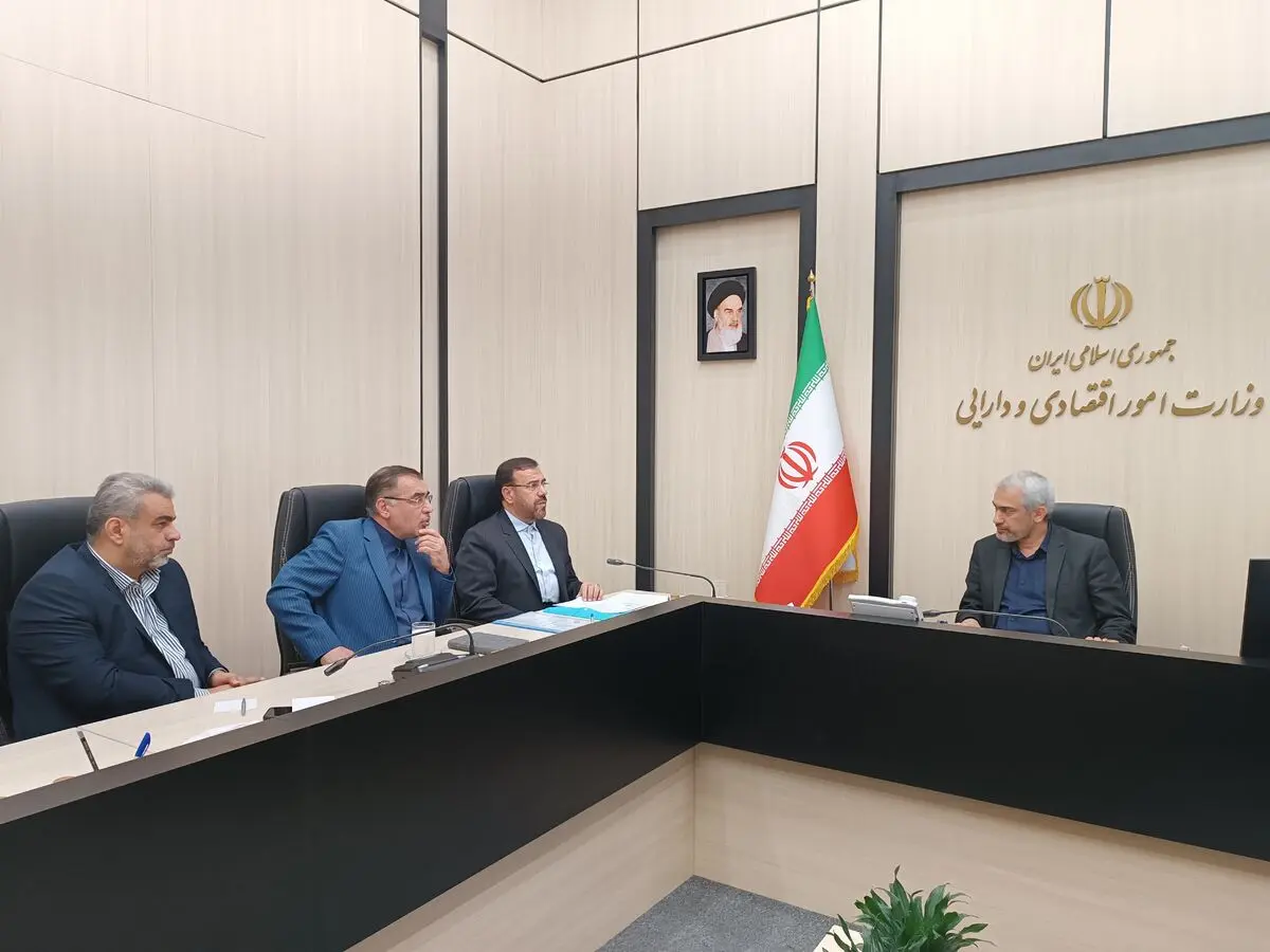 تأکید بر رشد سهم فارس از منابع بانکی و رفع موانع سرمایه‌گذاری