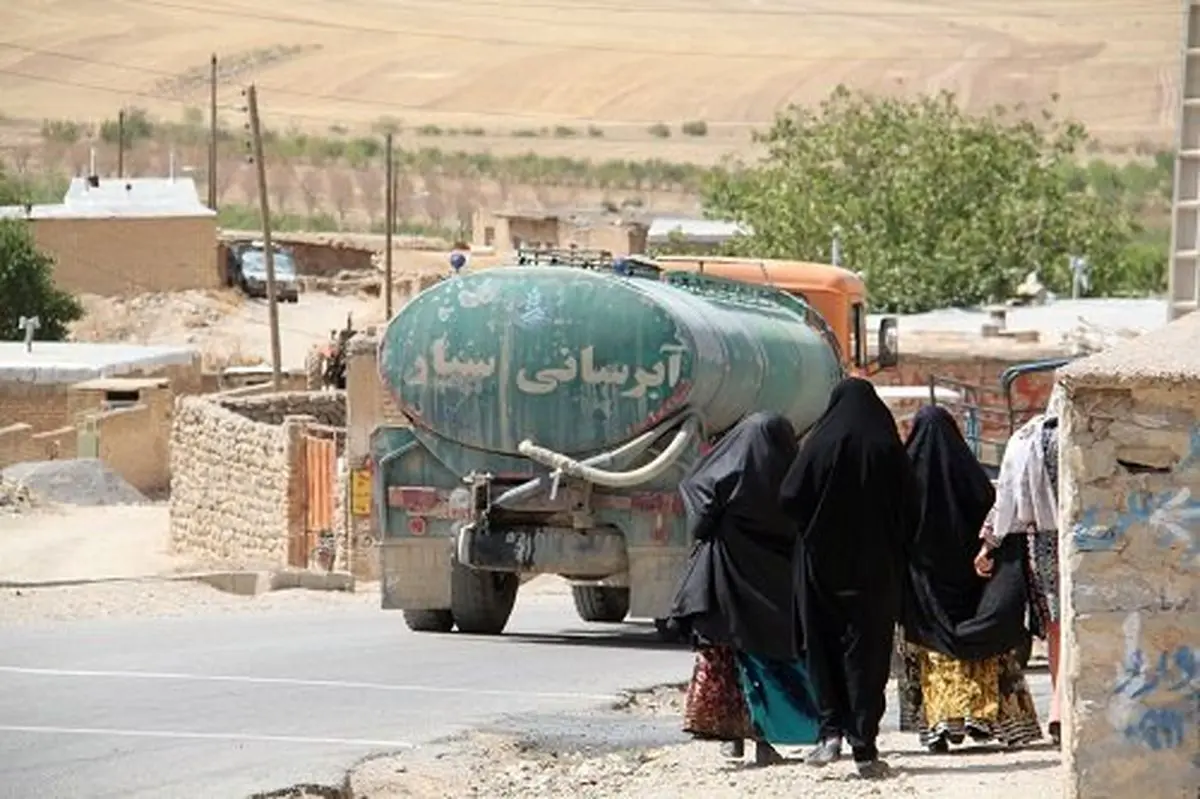 آب‌رسانی با تانکر به 23 روستای استان مرکزی