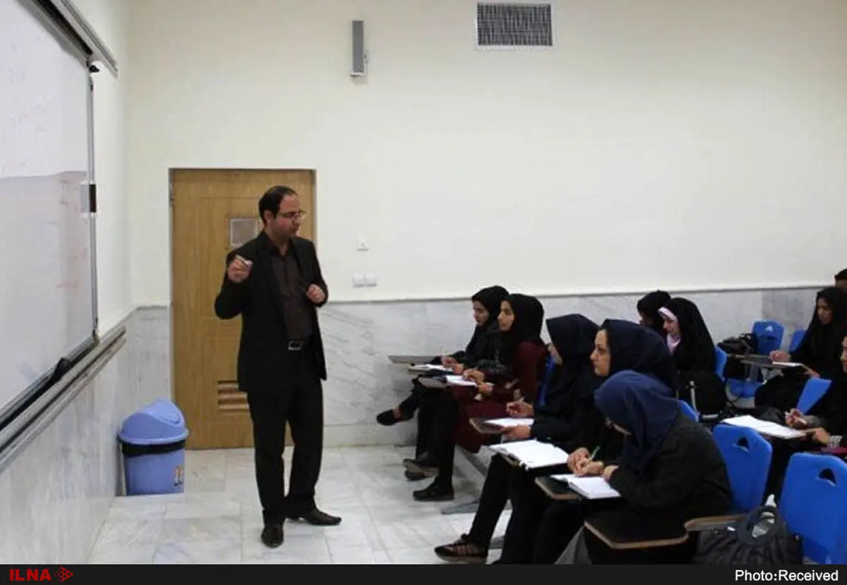 یک پا در برزخ یک پا در دانشگاه/ جیب خالی اساتید حق‌التدریس گواهی بر ناکارآمدی آموزش عالی