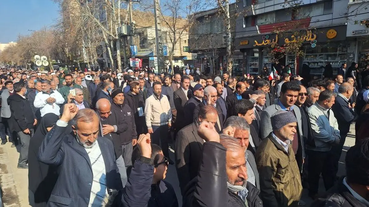 امروز مردم با حضور حماسی خود در صحنه  نشان دادند همچنان پایبند آرمان های انقلاب اسلامی هستند 
