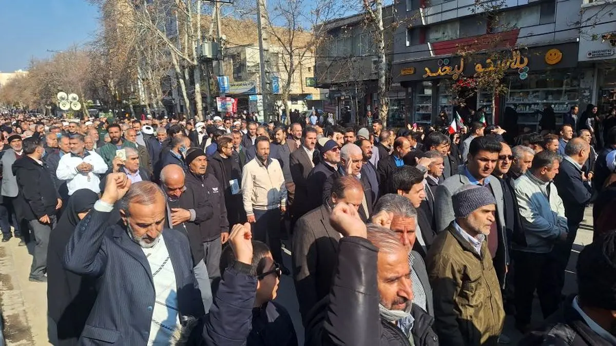 امروز مردم با حضور حماسی خود در صحنه  نشان دادند همچنان پایبند آرمان های انقلاب اسلامی هستند 