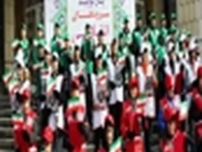 بازخوانی سرودهای انقلابی در راهپیمایی ۲۲ بهمن در تبریز