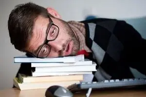 خستگی و عصبانت از علائم کمبود این ویتامین است