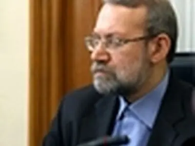 حضور رئیس مجلس در منزل پدری شهیدان سلطانی و جودی