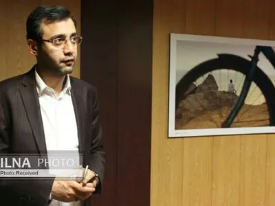 فروش ساز برای گذران زندگی نوازندگان باعث شرمساری ا‌ست/ کرونا راهی جز فعالیت آنلاین برای اهل هنر باقی نگذاشته