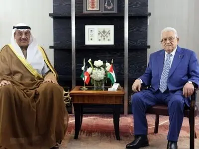  گفت‌وگوی ولیعهد کویت و محمود عباس
